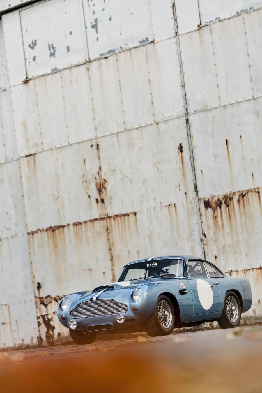  Aston Martin DB4 GT Continuation 2017 года  (UK) (фото 2 из 90)